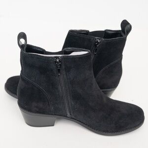 Vionic - Roseland Black Suede Boot